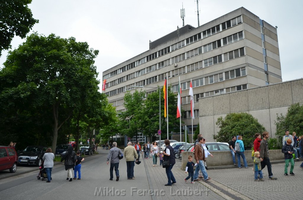 Tag der Offenen Tuer BF Koeln Weidenpesch Scheibenstr P149.JPG